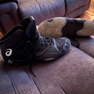 Mens ASICS Wrestling Shoes